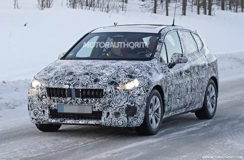 Spy shots of the 2021 BMW 2 Series Active Tourer.