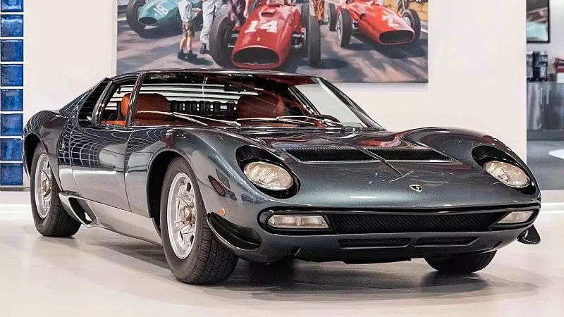 A low-mileage Lamborghini Miura once owned by the Saudi royal family is up for sale.