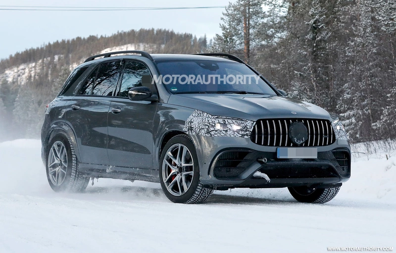 Spy shots of the 2024 Mercedes-Benz AMG GLE 63: mid-cycle update planned.