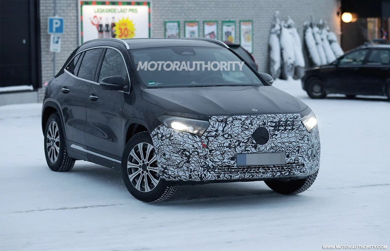 2024 Mercedes-Benz EQA spy shots